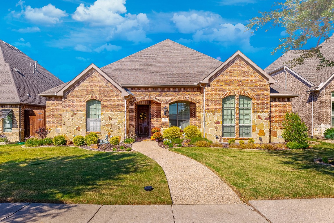 2333 Almsbury Lane Lewisville TX 75056
