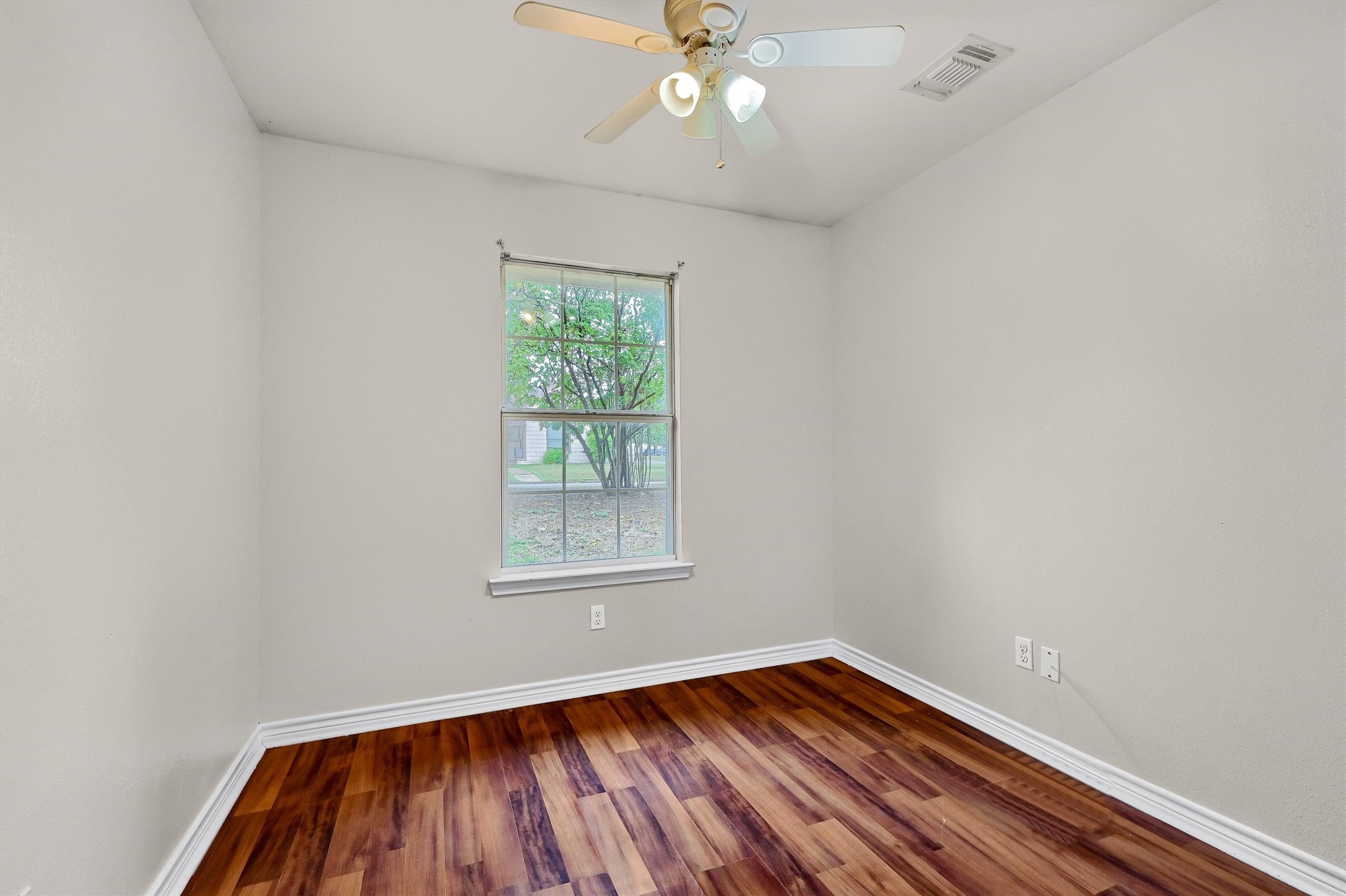 1026 E Chaffin Street Sherman TX 75090