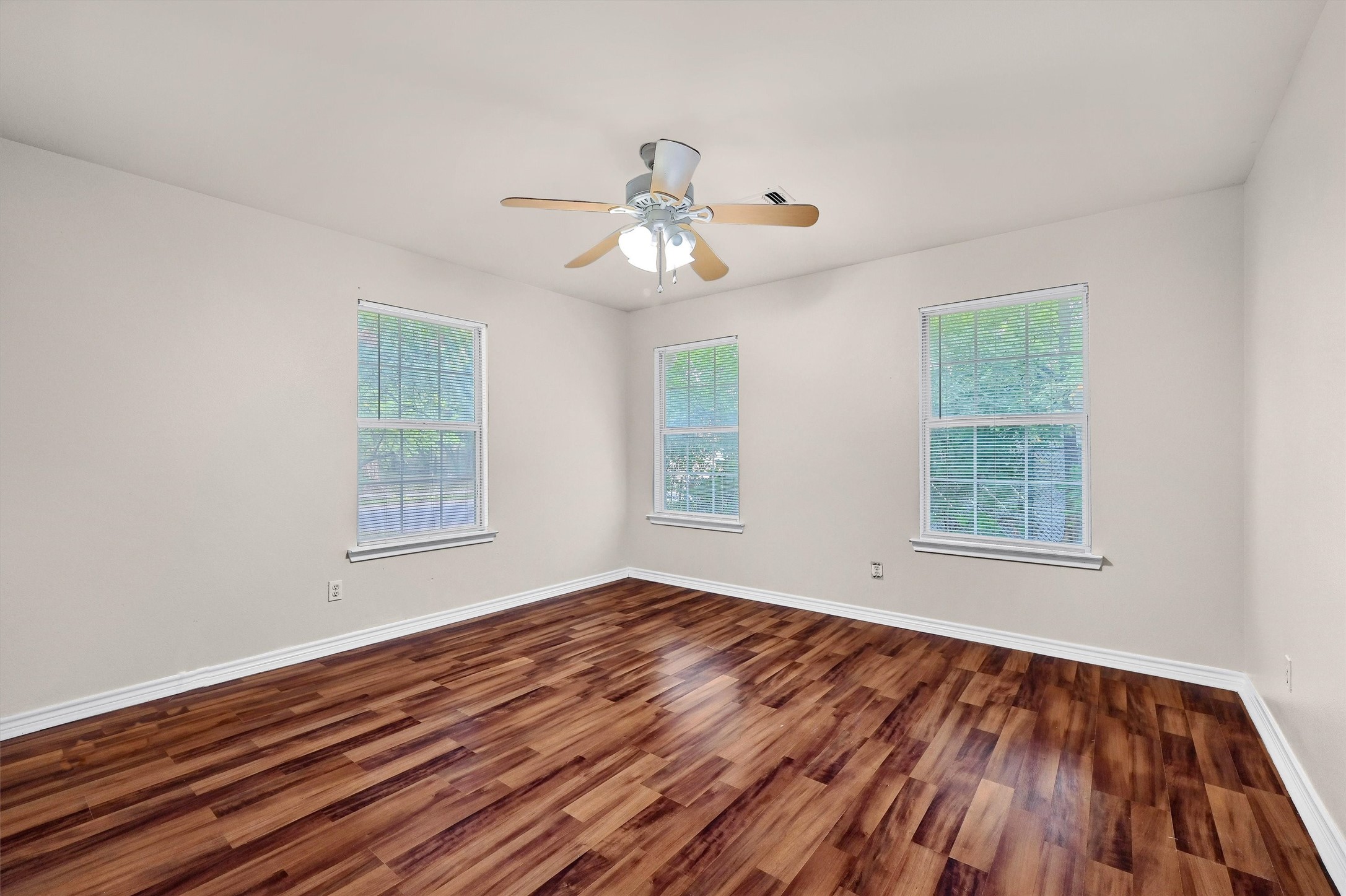 1026 E Chaffin Street Sherman TX 75090