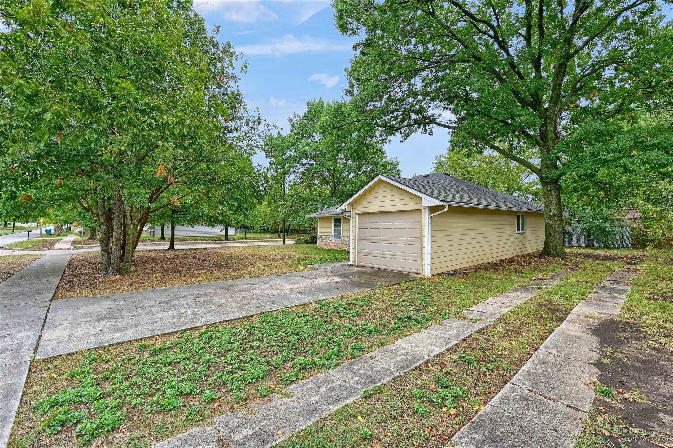 1026 E Chaffin Street Sherman TX 75090