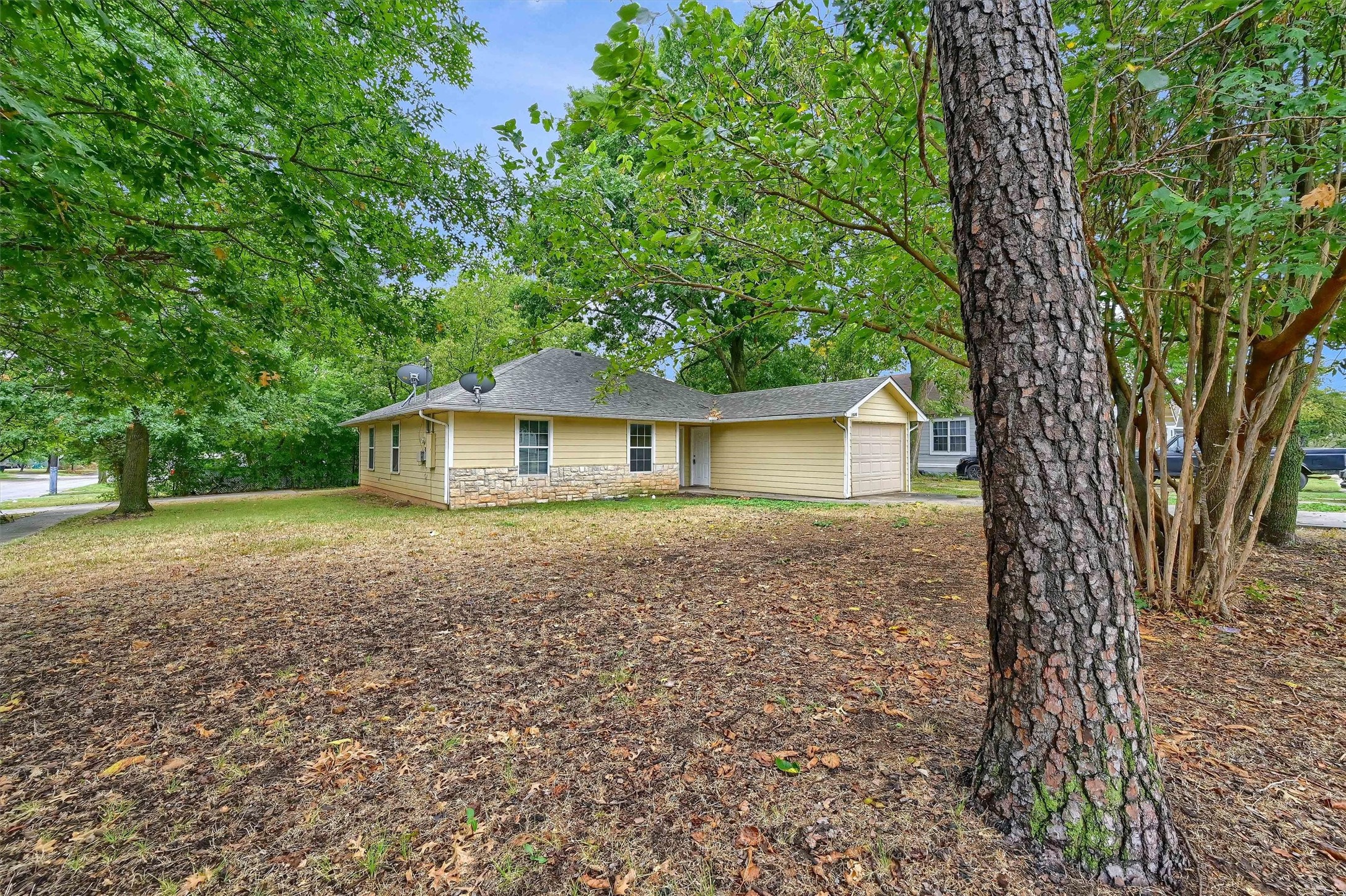 1026 E Chaffin Street Sherman TX 75090