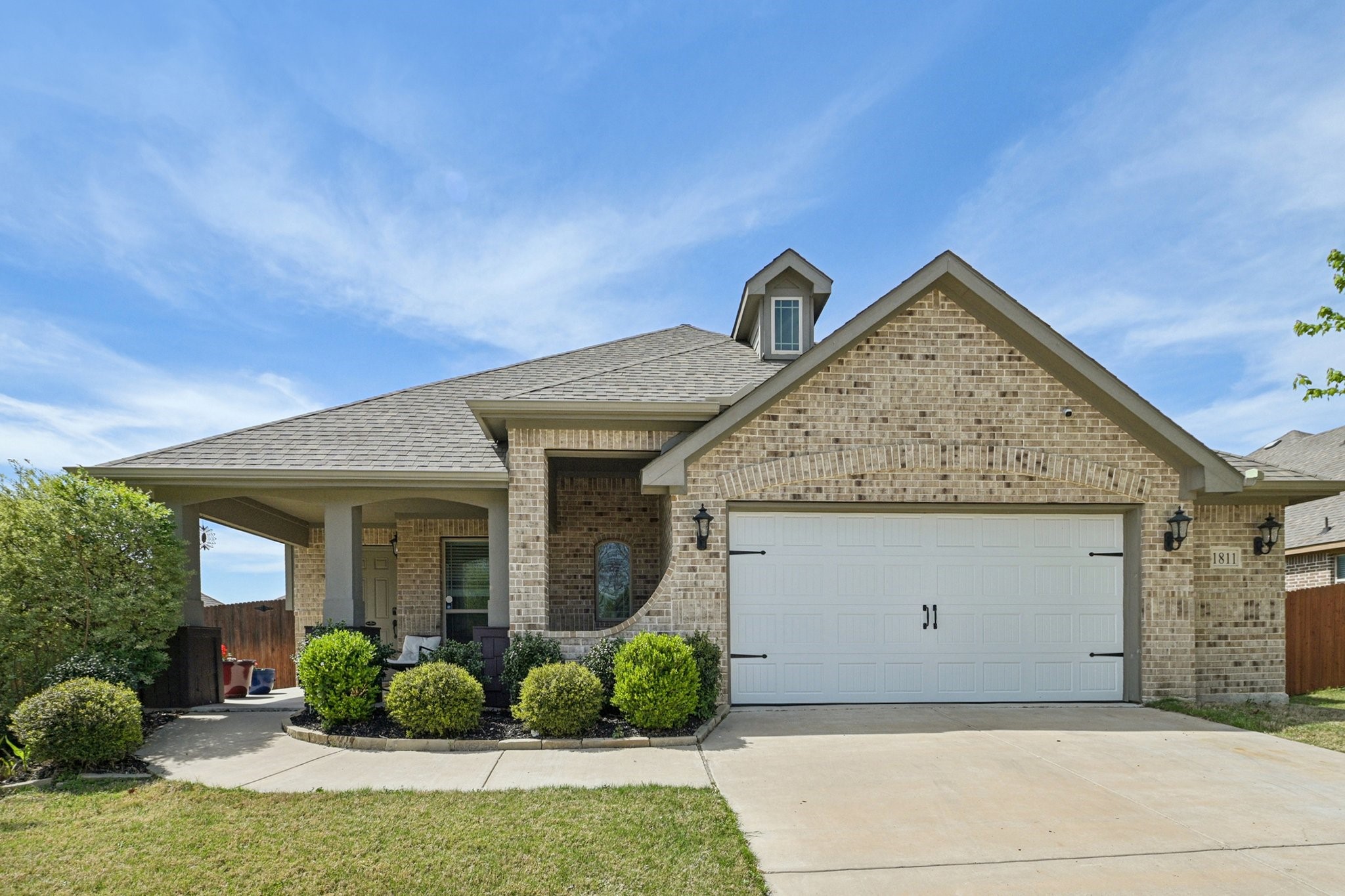 1811 Sunflower Drive Glenn Heights TX 75154