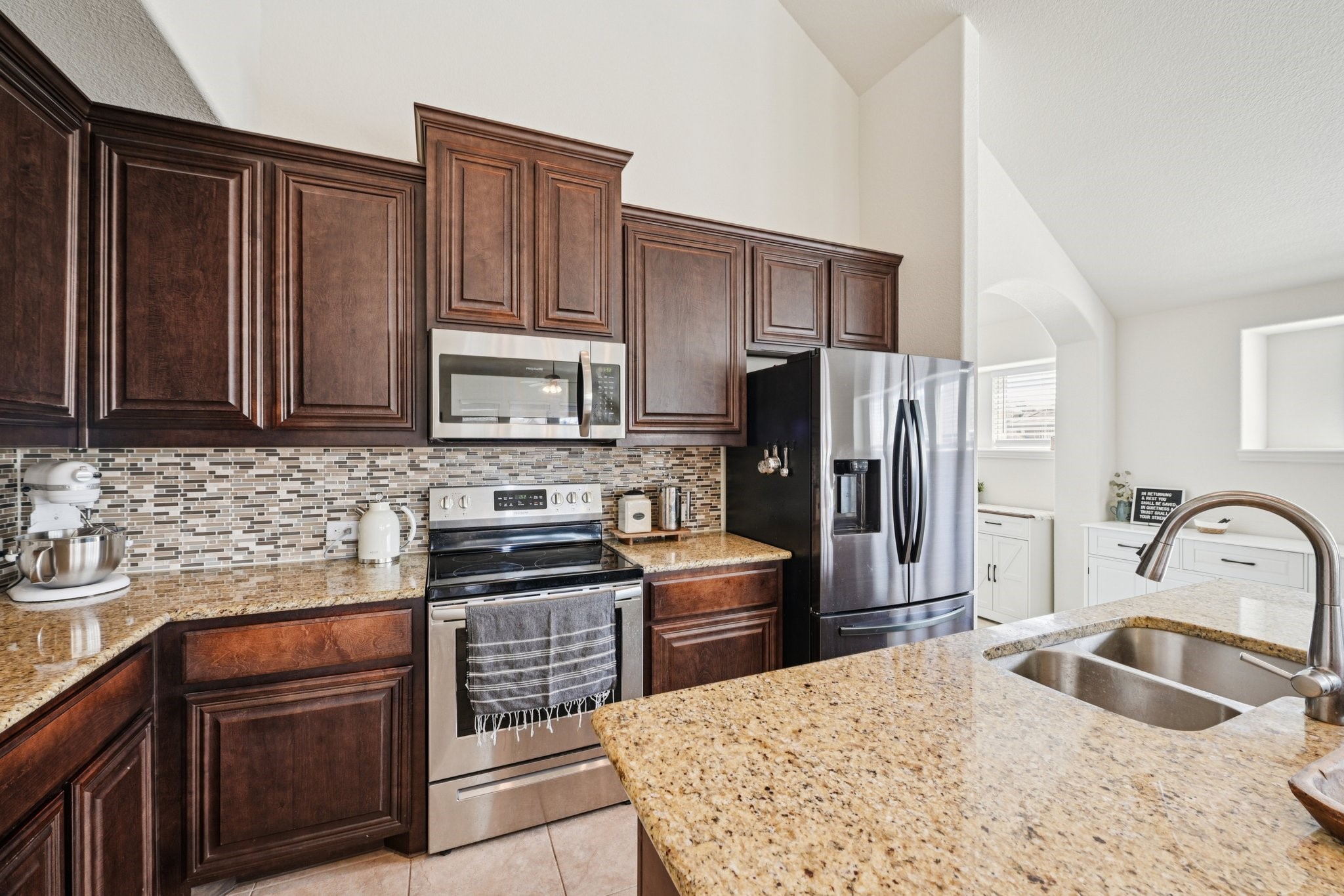 1811 Sunflower Drive Glenn Heights TX 75154