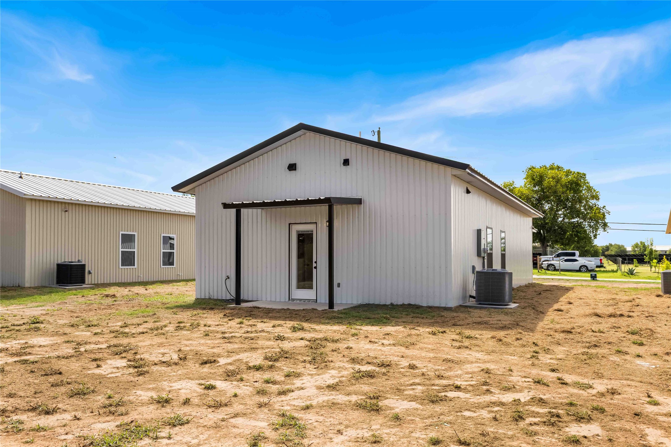 1107 E Navarro Avenue Mart TX 76664