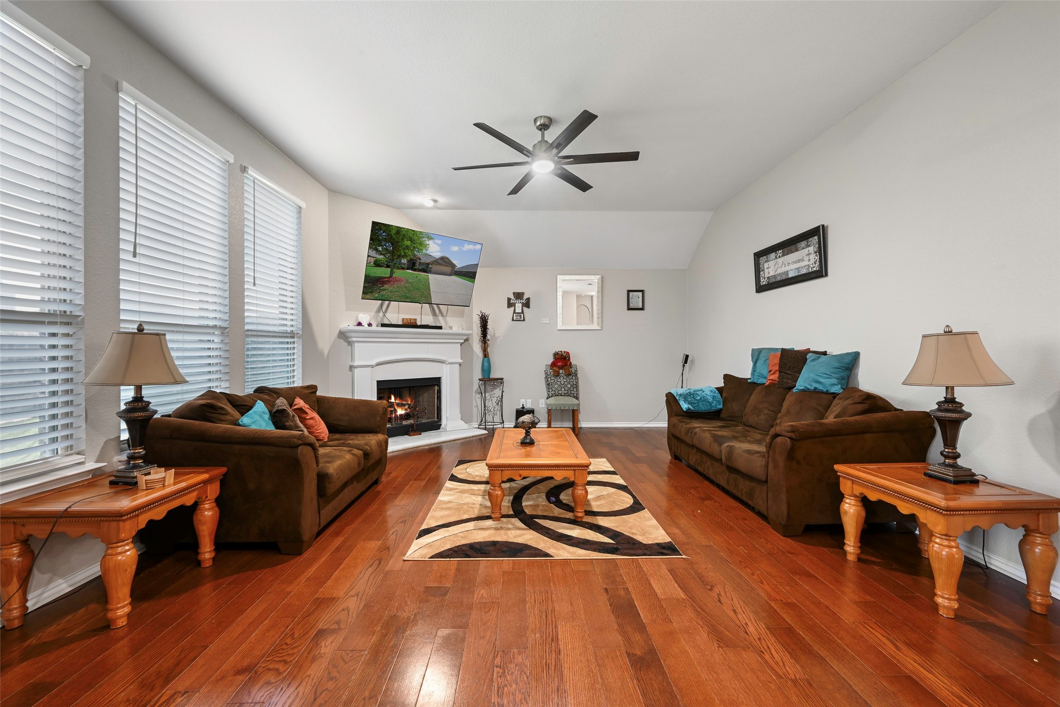 1108 Daventry Drive Glenn Heights TX 75154