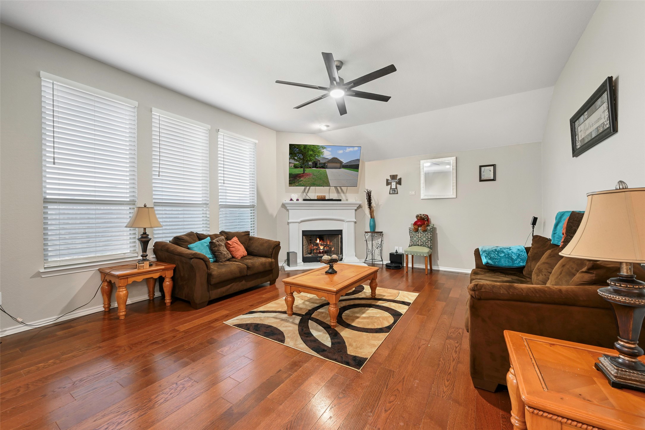 1108 Daventry Drive Glenn Heights TX 75154
