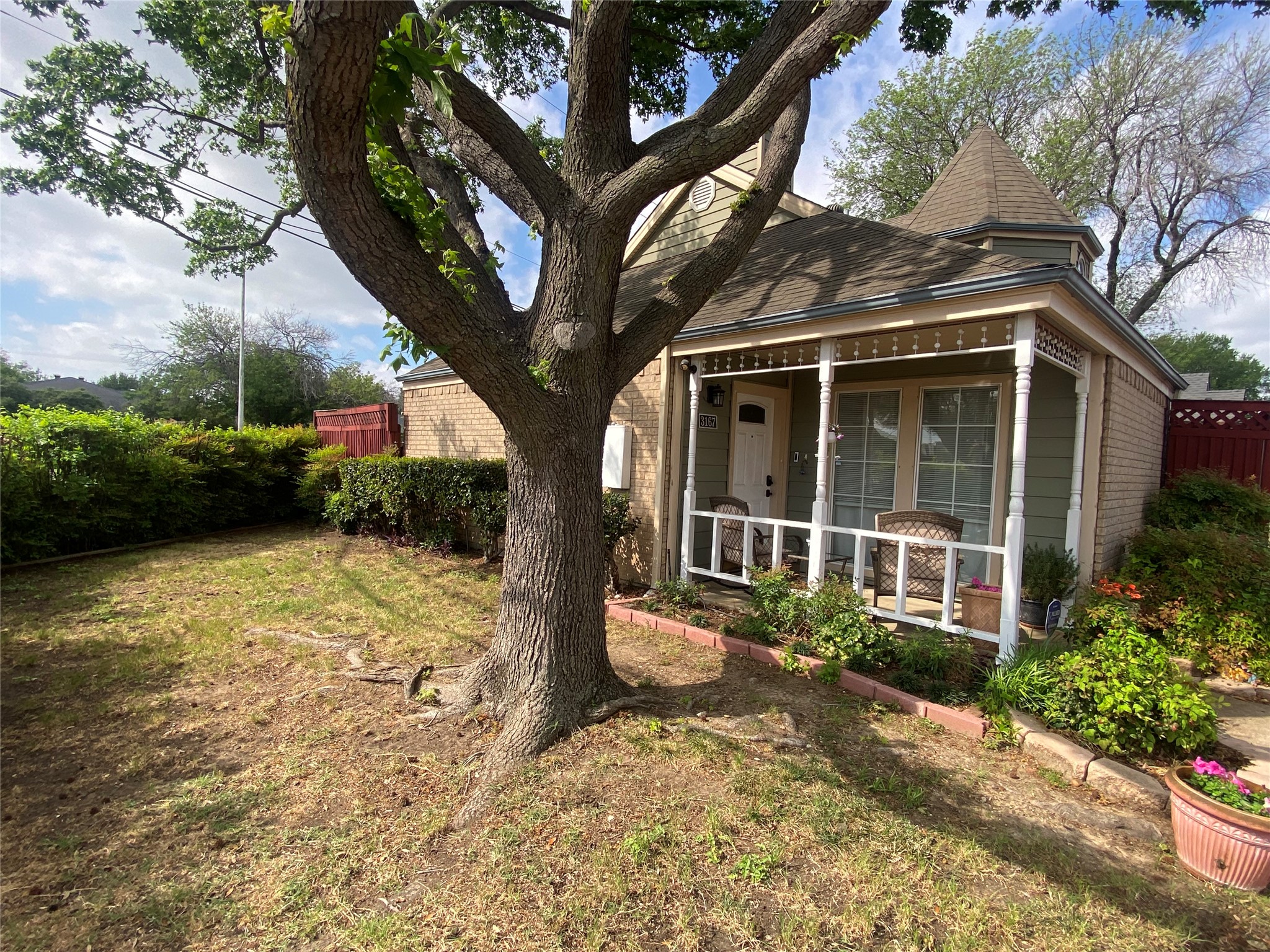 3167 Royal Lane Dallas TX 75229