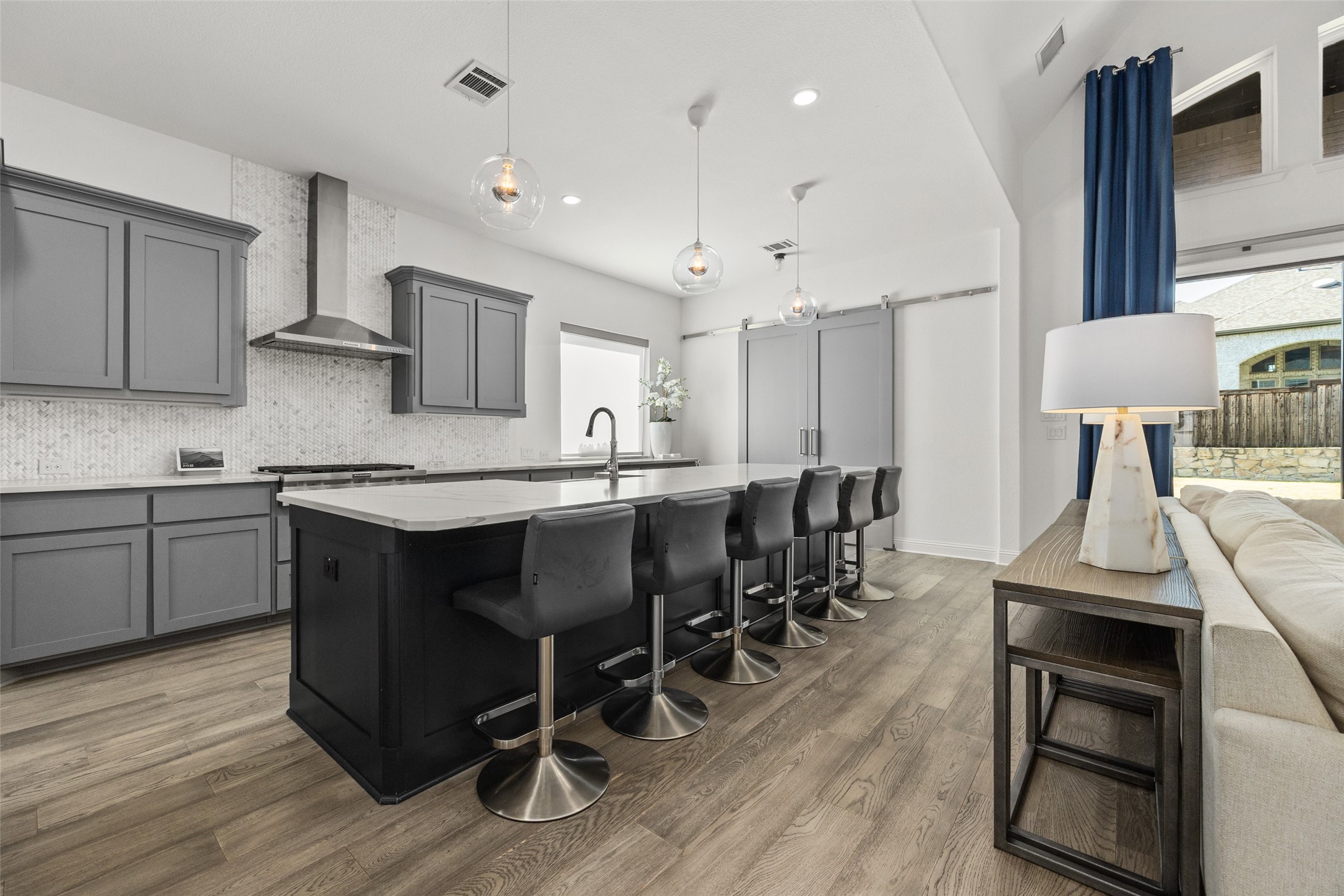 2016 Roundtree Circle E Fort Worth TX 76008