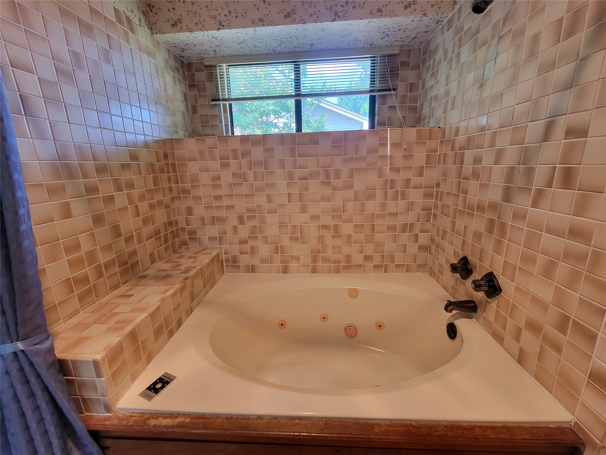 630 Country View Lane Garland TX 75043
