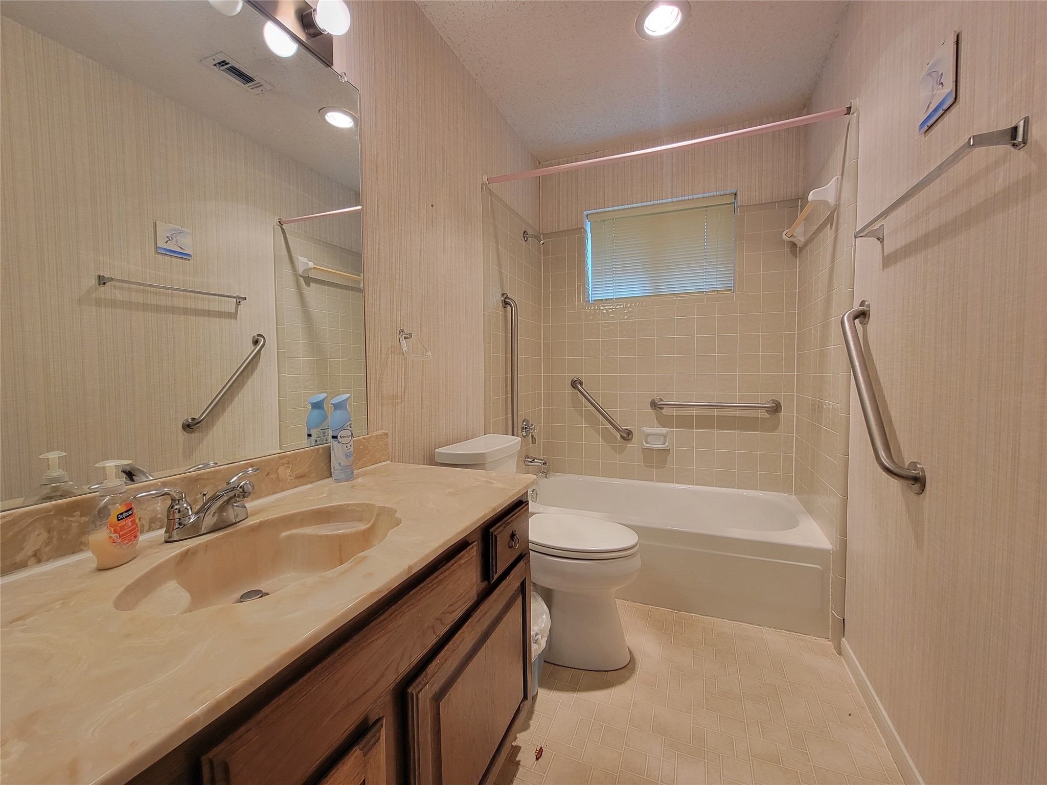 630 Country View Lane Garland TX 75043