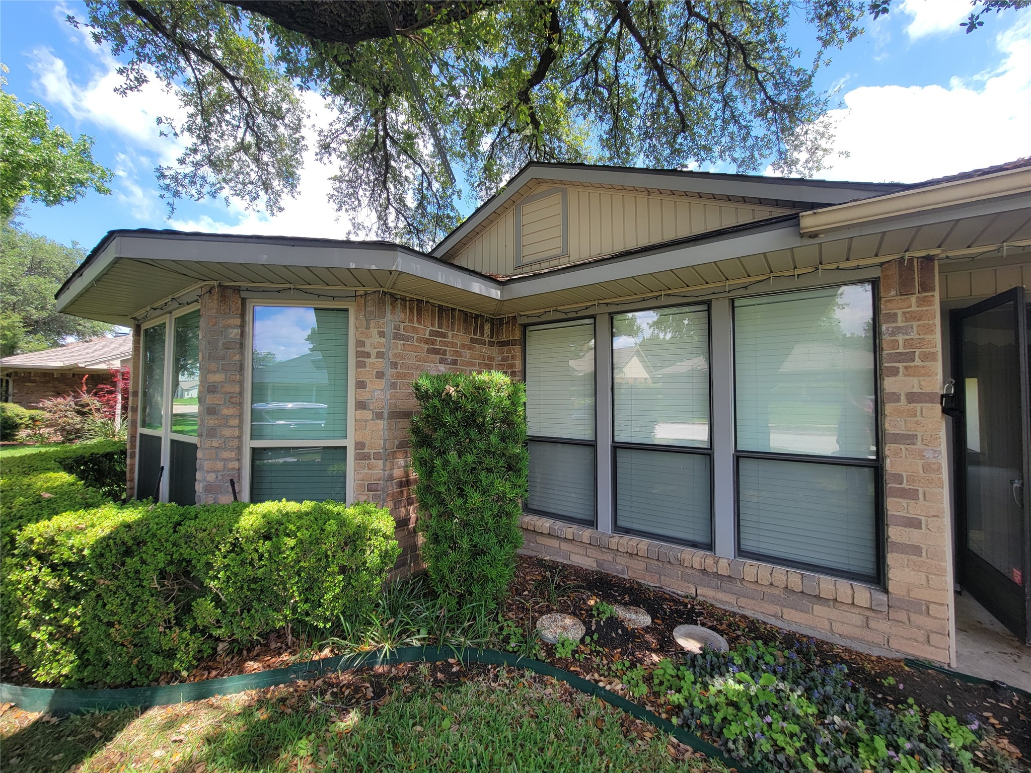 630 Country View Lane Garland TX 75043