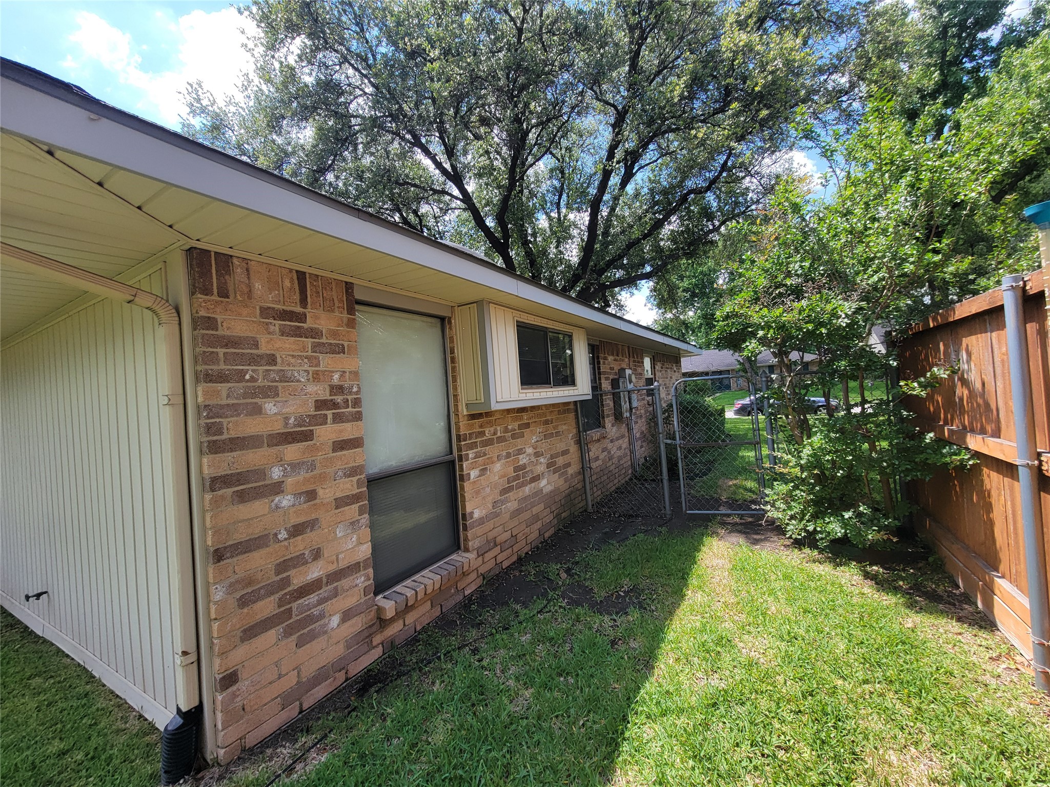 630 Country View Lane Garland TX 75043