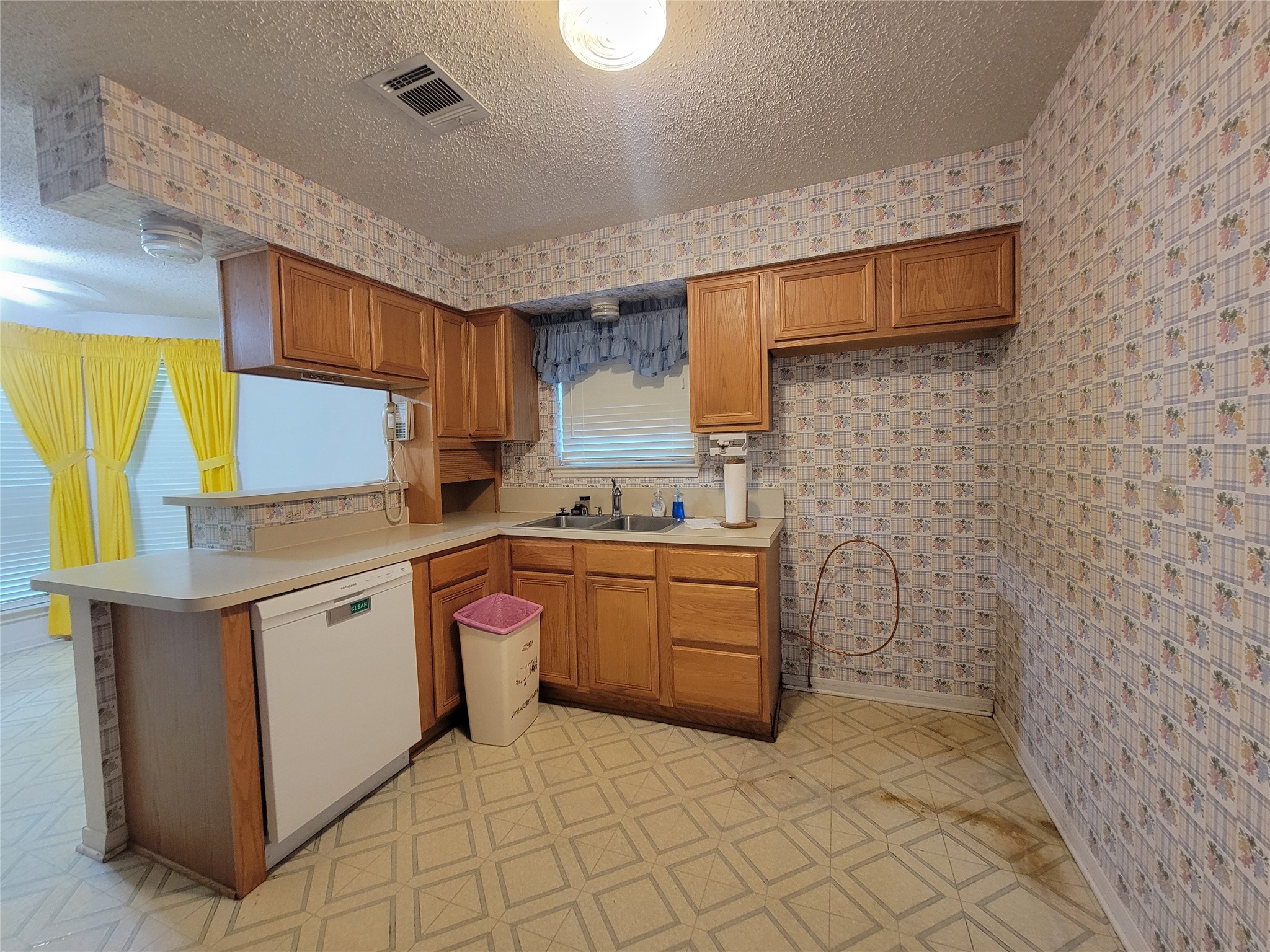 630 Country View Lane Garland TX 75043