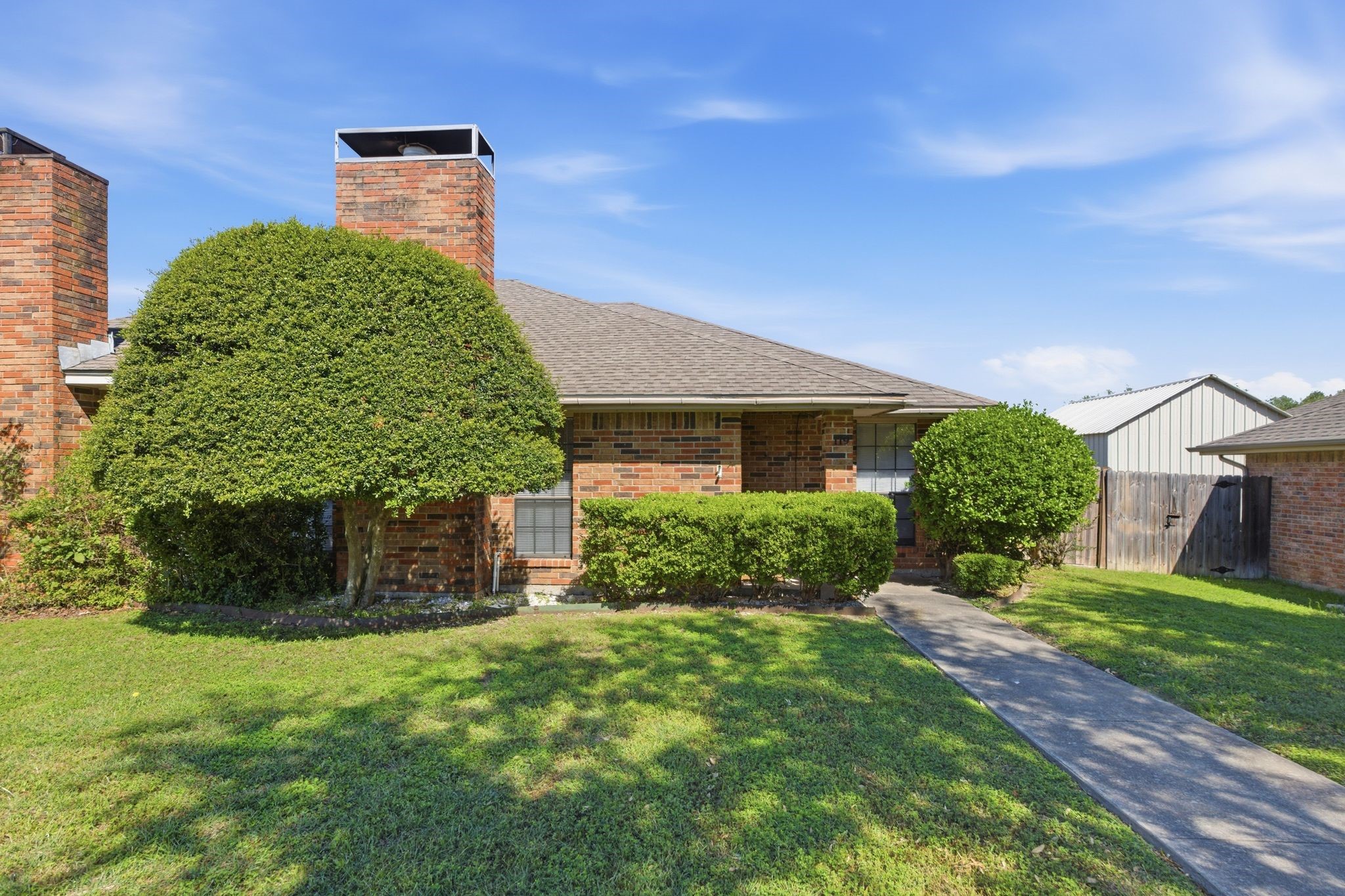 119 Larchbrook Drive Desoto TX 75115
