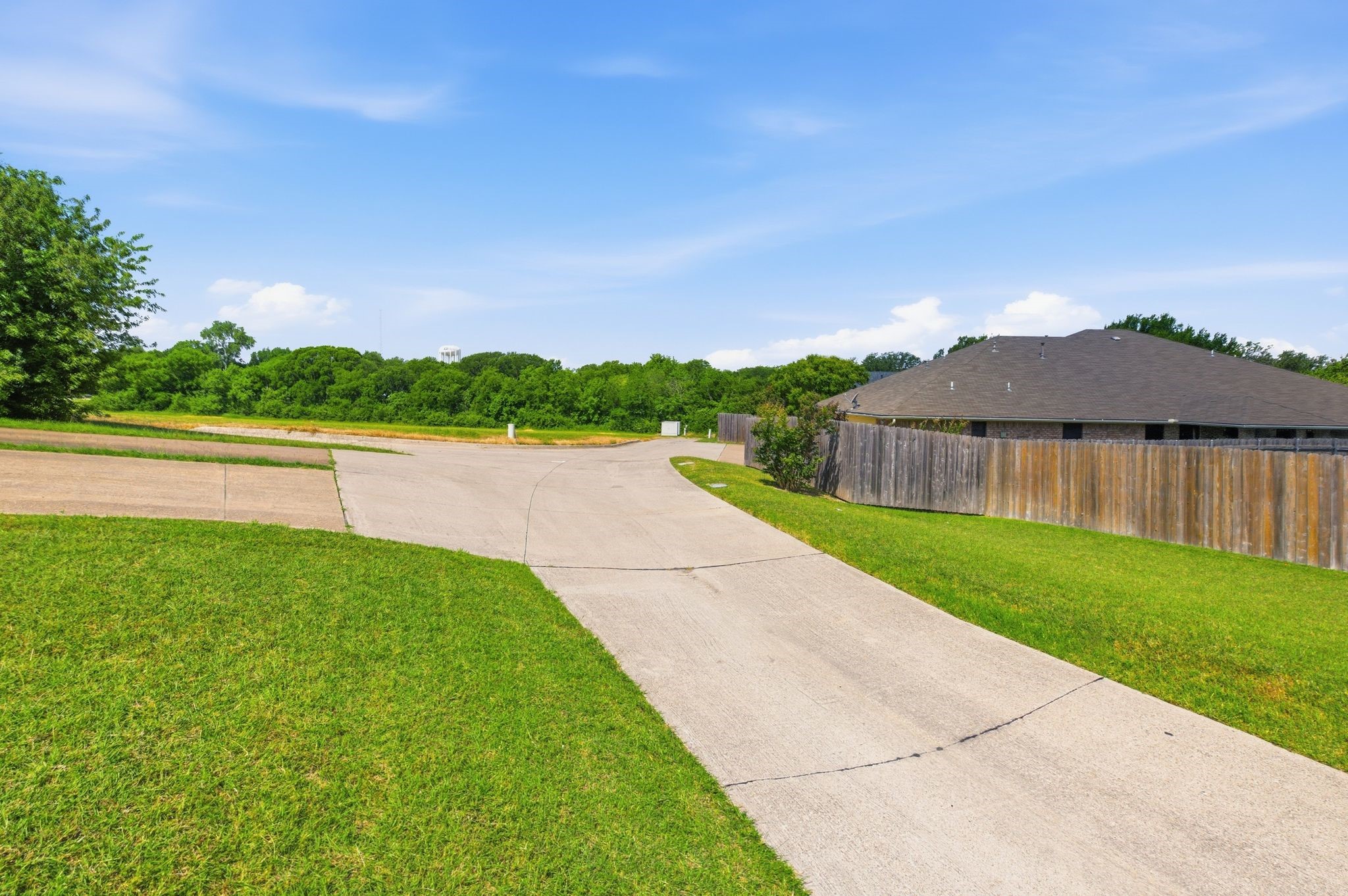 119 Larchbrook Drive Desoto TX 75115