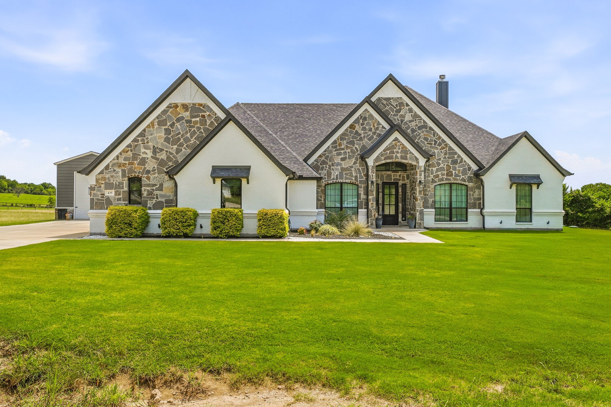 435 Creekside Court Weatherford TX 76087