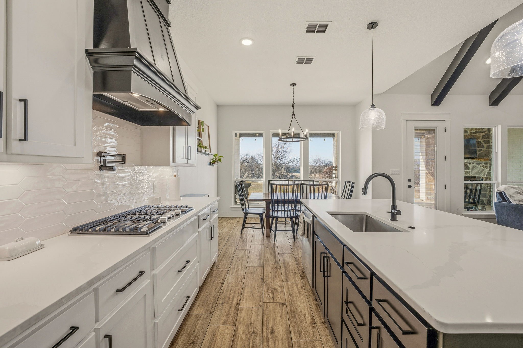 435 Creekside Court Weatherford TX 76087