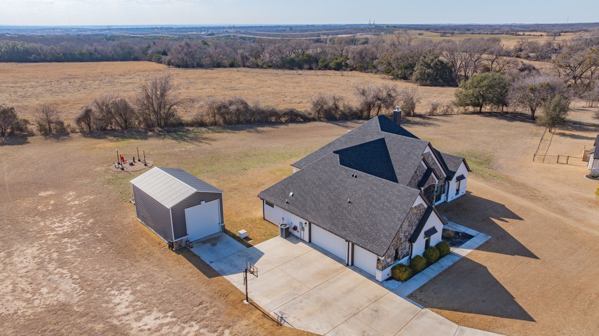 435 Creekside Court Weatherford TX 76087