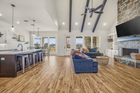 435 Creekside Court Weatherford TX 76087