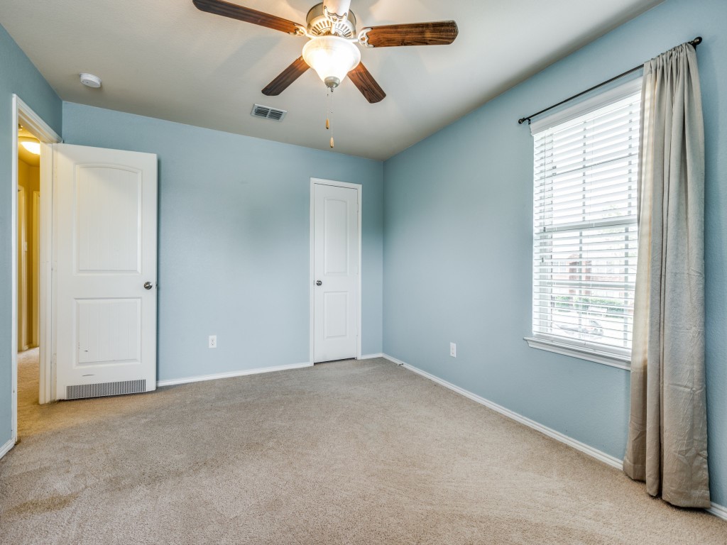 8924 Holliday Lane Aubrey TX 76227