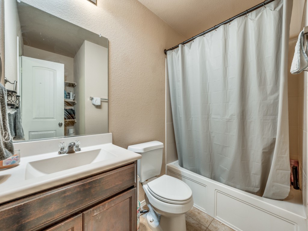 8924 Holliday Lane Aubrey TX 76227