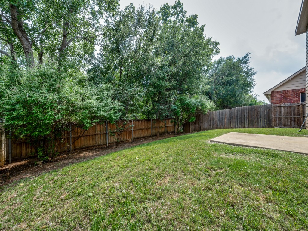 8924 Holliday Lane Aubrey TX 76227