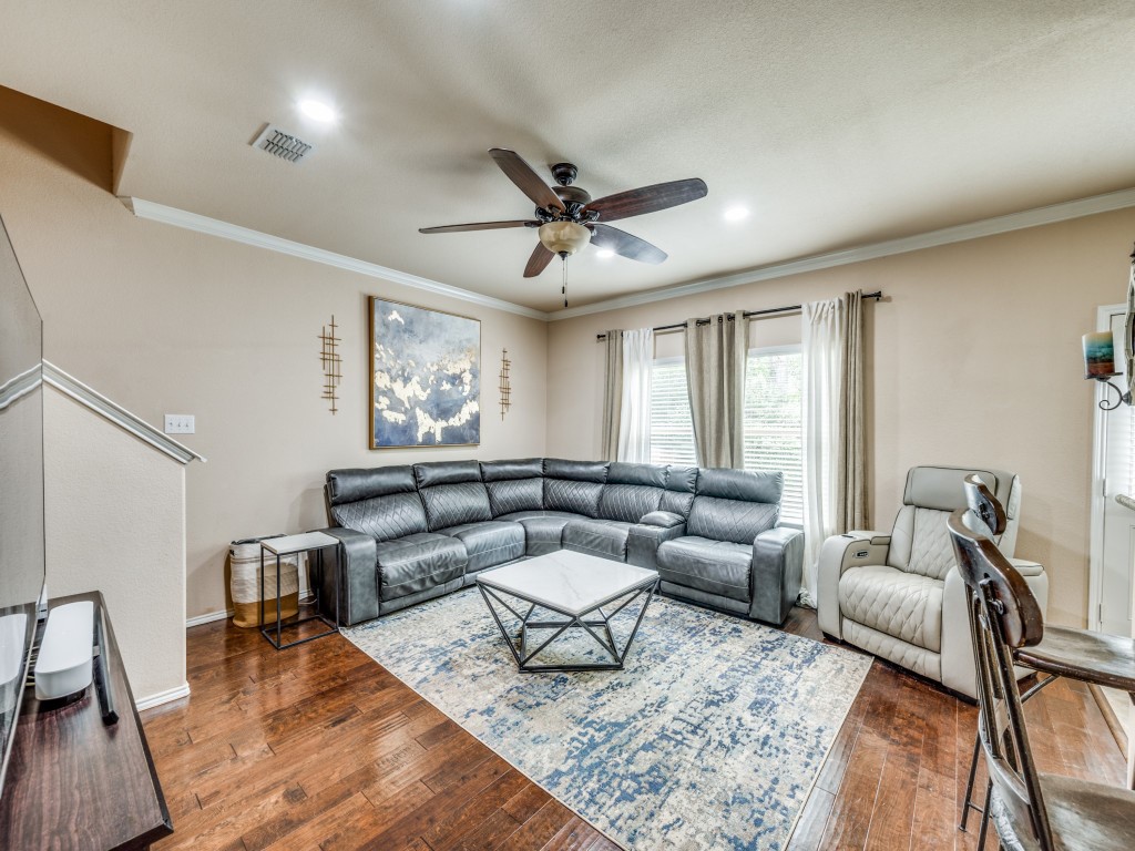 8924 Holliday Lane Aubrey TX 76227
