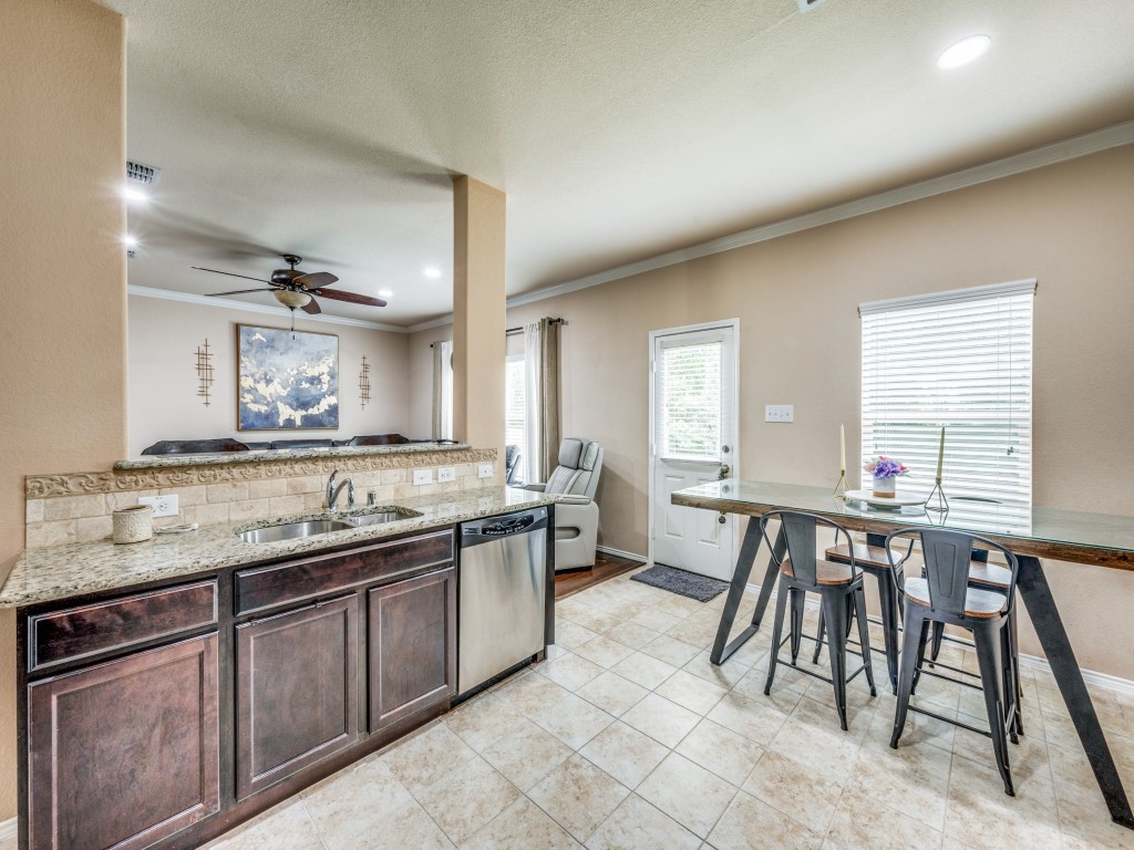 8924 Holliday Lane Aubrey TX 76227