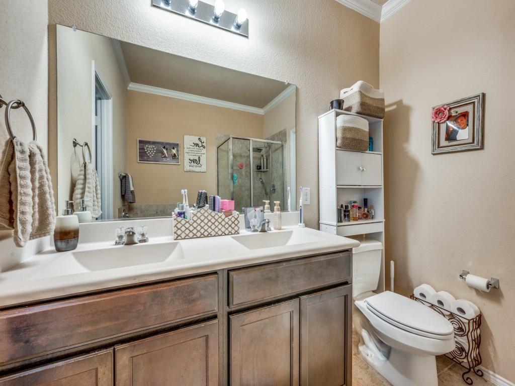 8924 Holliday Lane Aubrey TX 76227