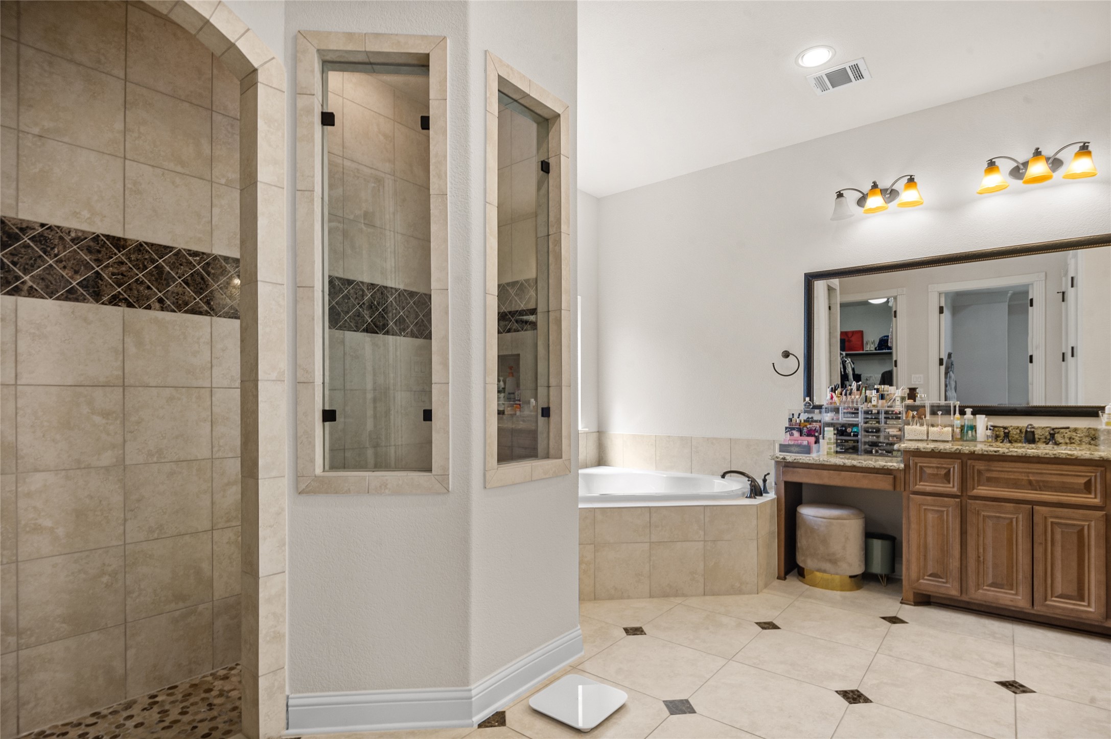 2504 Las Palmas Lane Plano TX 75075