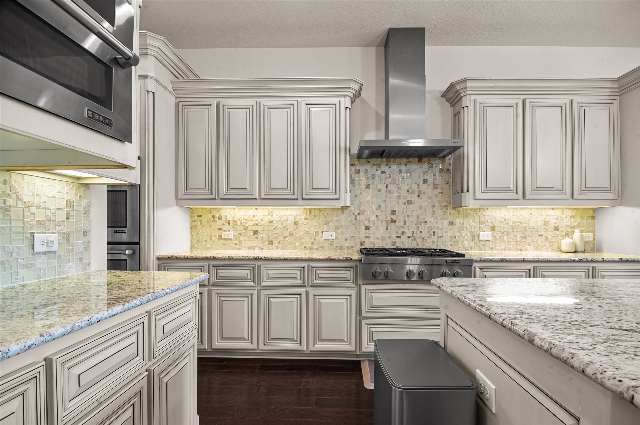 2504 Las Palmas Lane Plano TX 75075