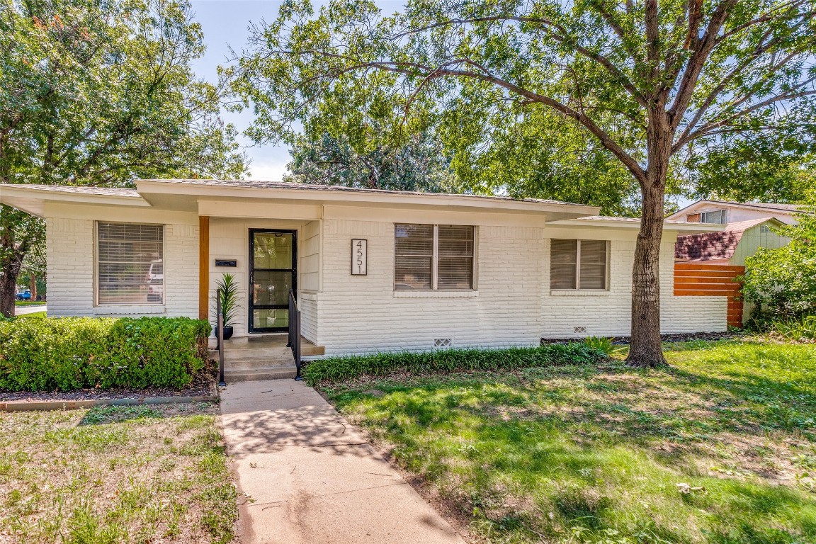 4551 Cockrell Avenue Fort Worth TX 76133