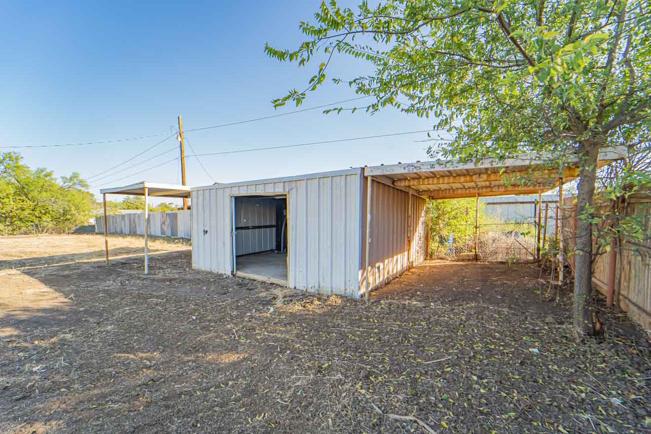 905 W Fifth Street Breckenridge TX 76424