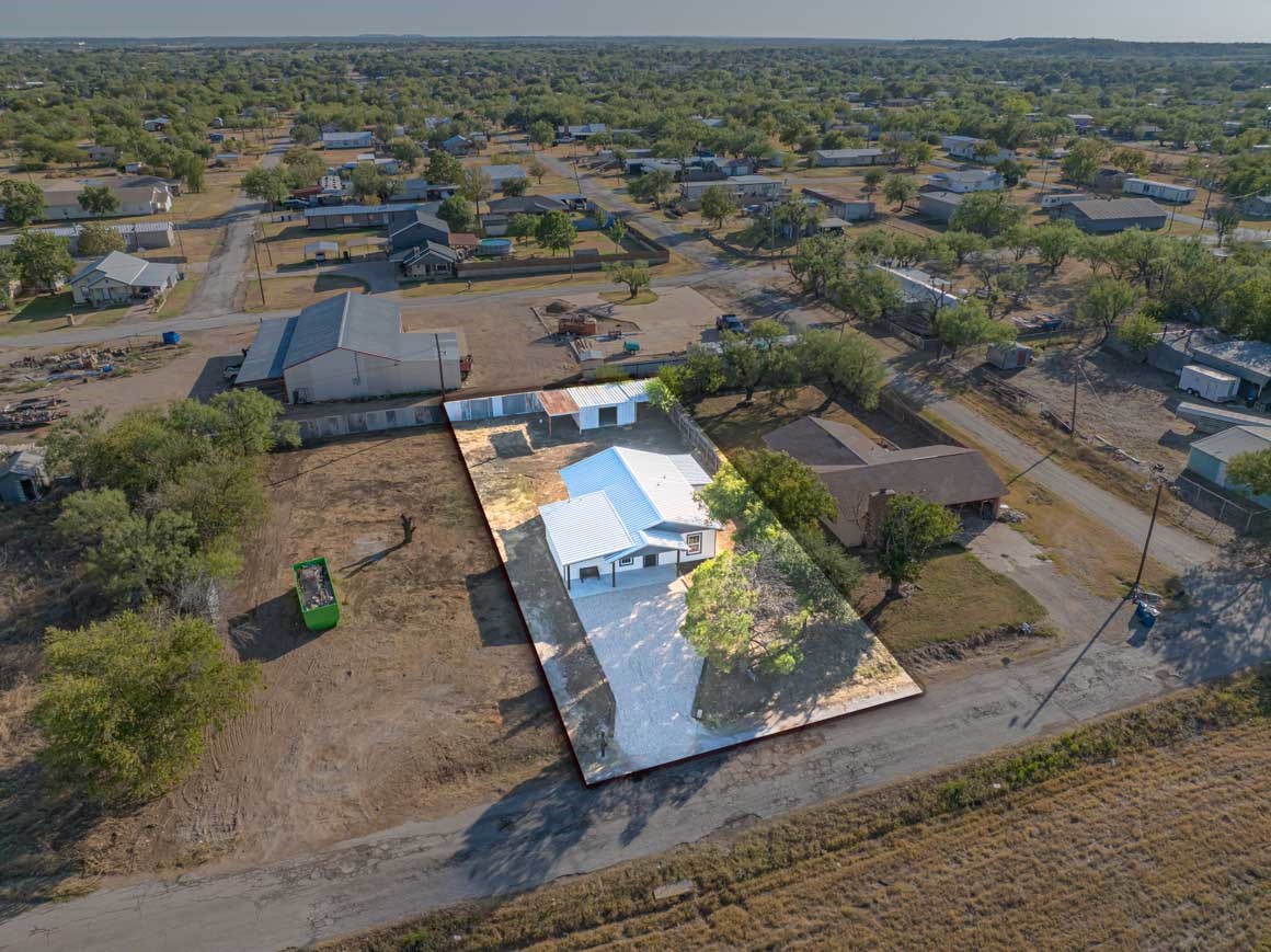 905 W Fifth Street Breckenridge TX 76424