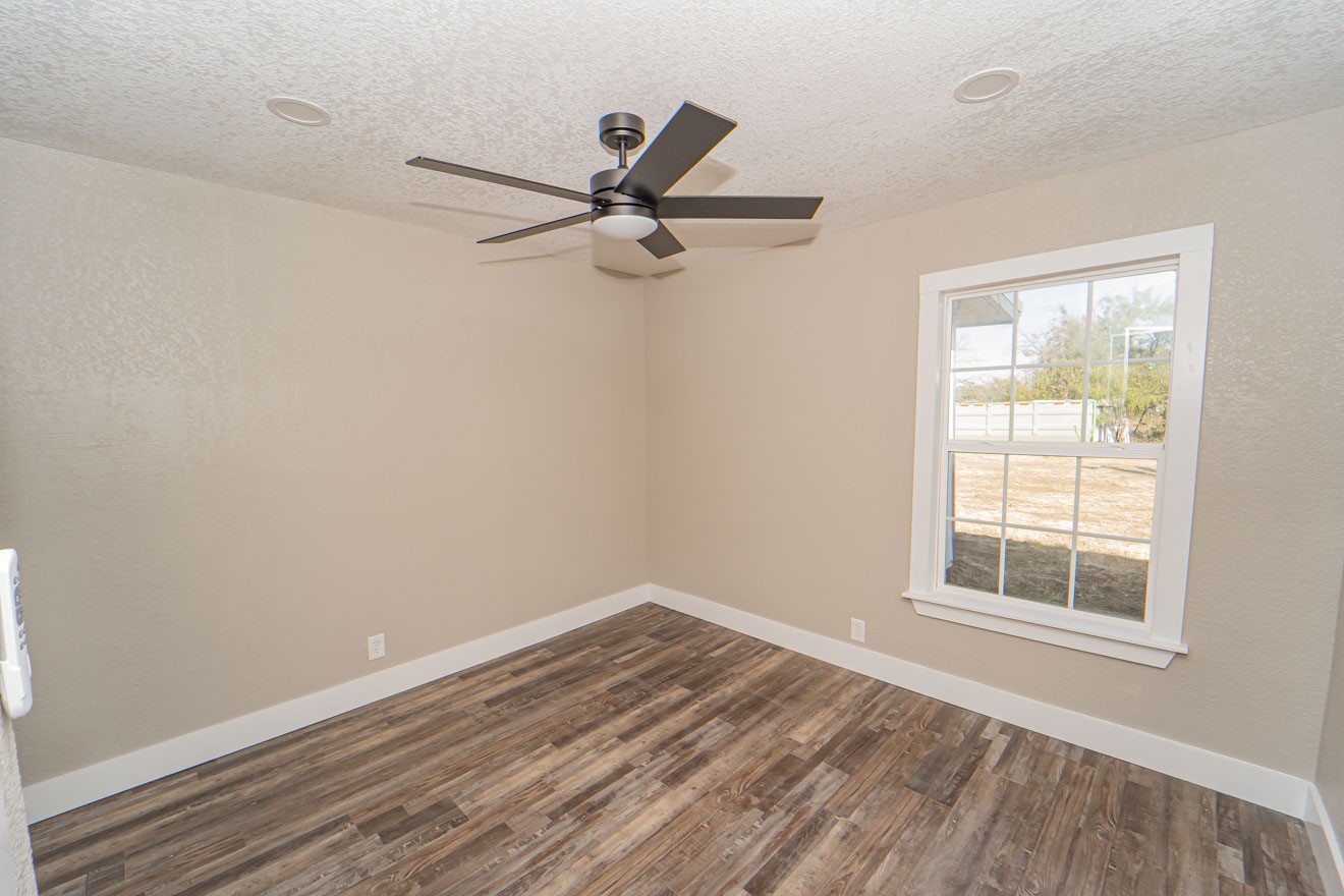 905 W Fifth Street Breckenridge TX 76424