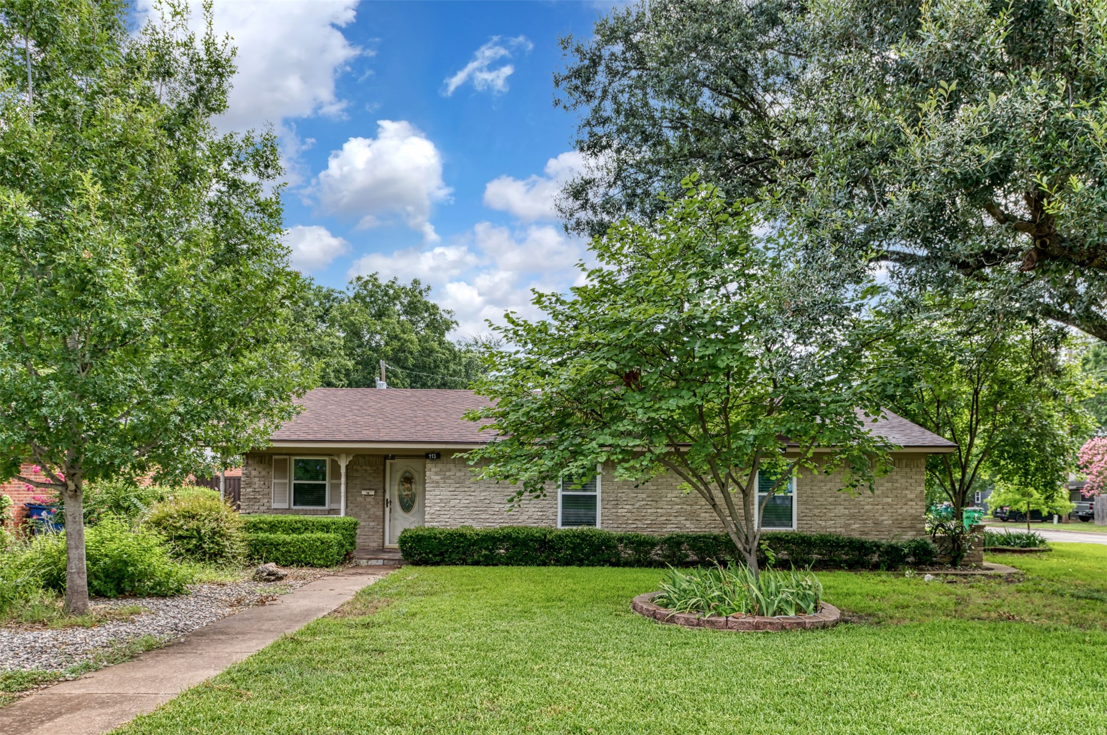113 E Avenue C Waxahachie TX 75165