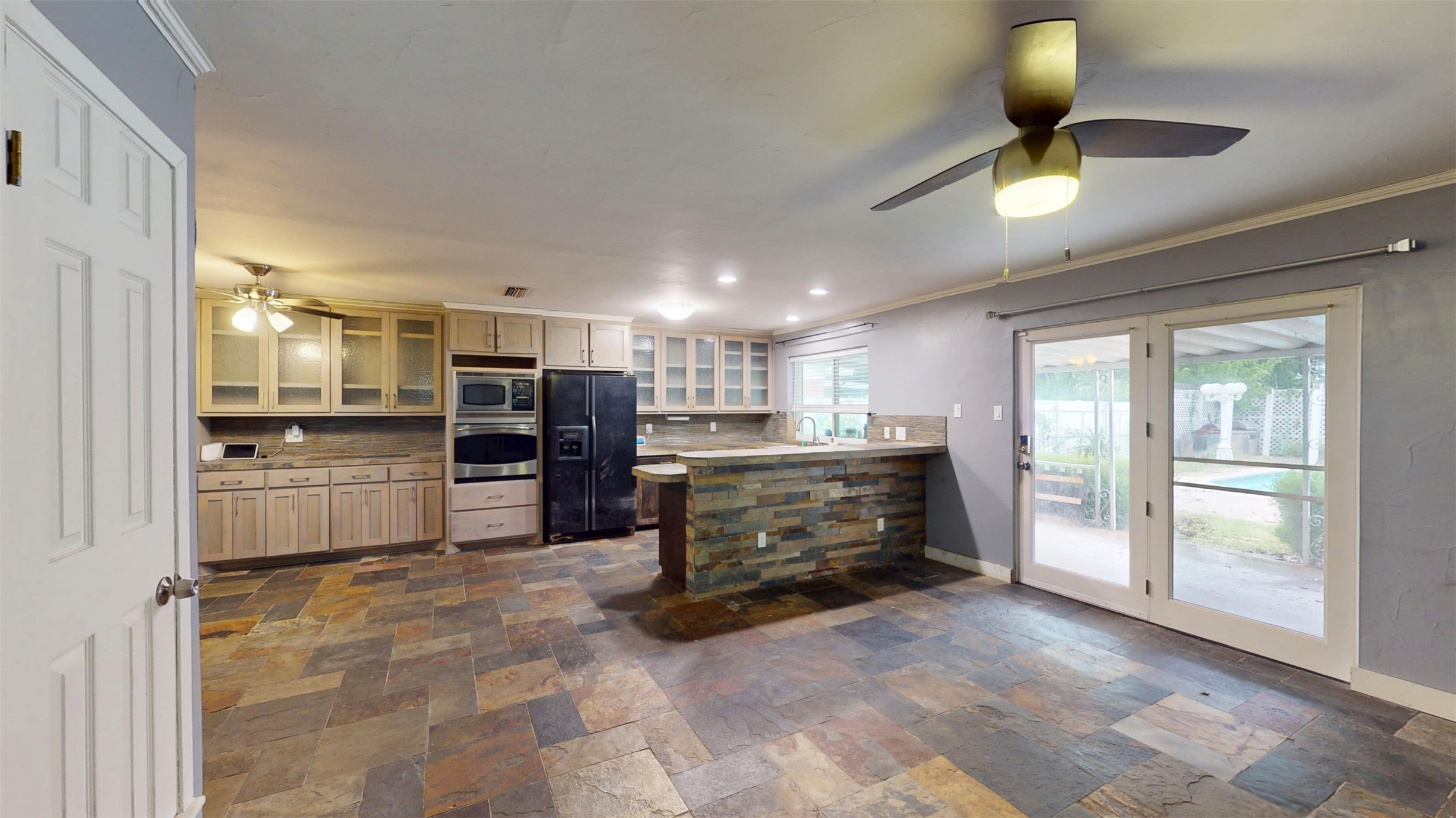 113 E Avenue C Waxahachie TX 75165