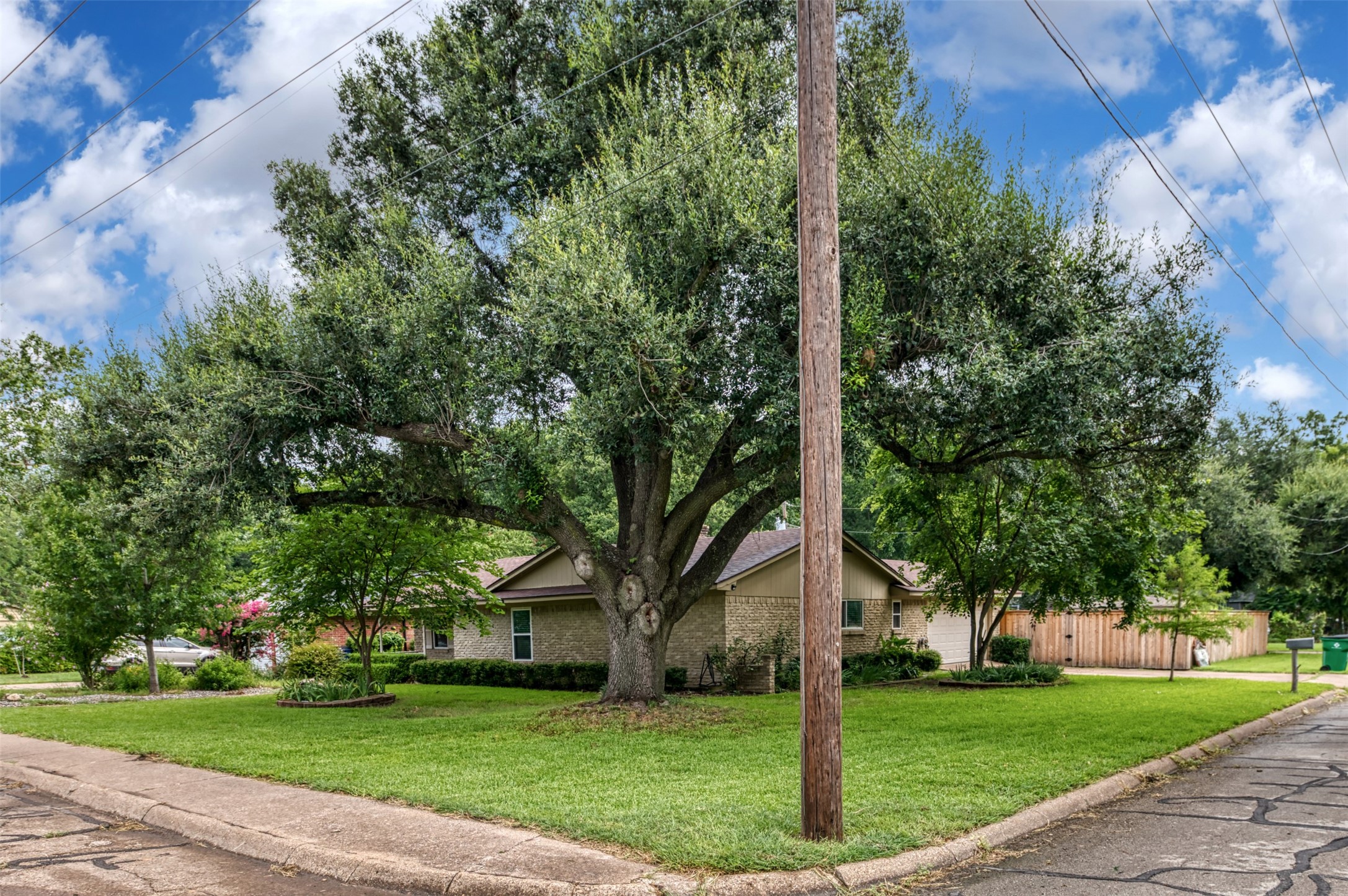 113 E Avenue C Waxahachie TX 75165