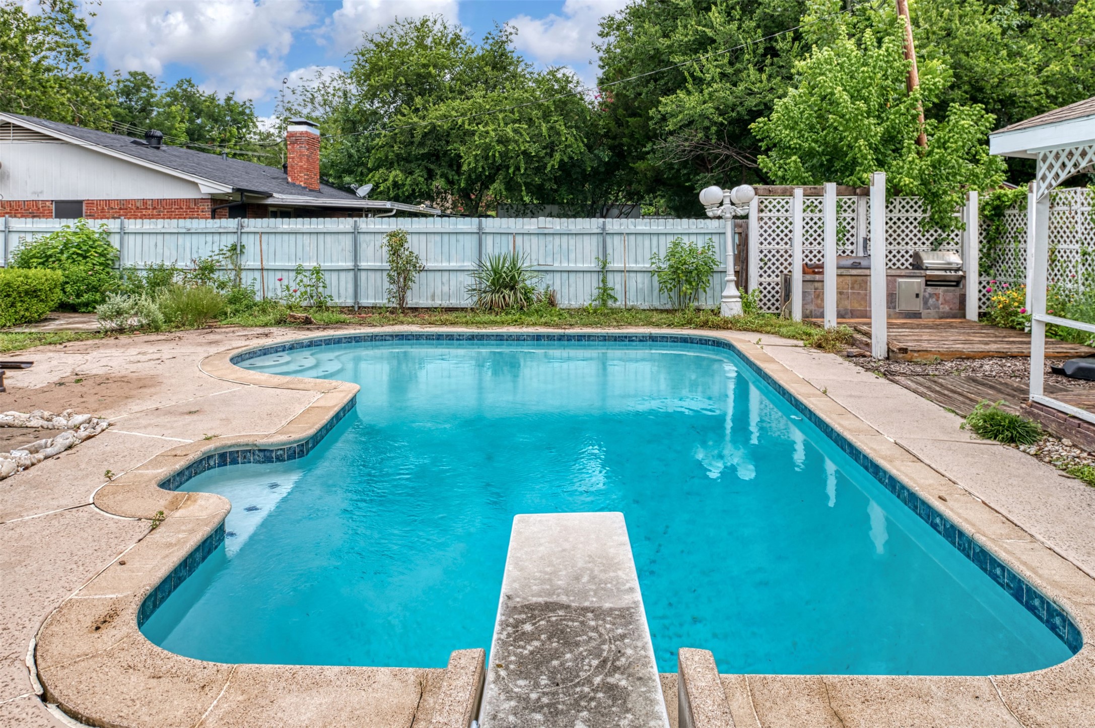 113 E Avenue C Waxahachie TX 75165