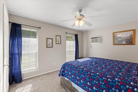 2118 W Lake Drive Gladewater TX 75647