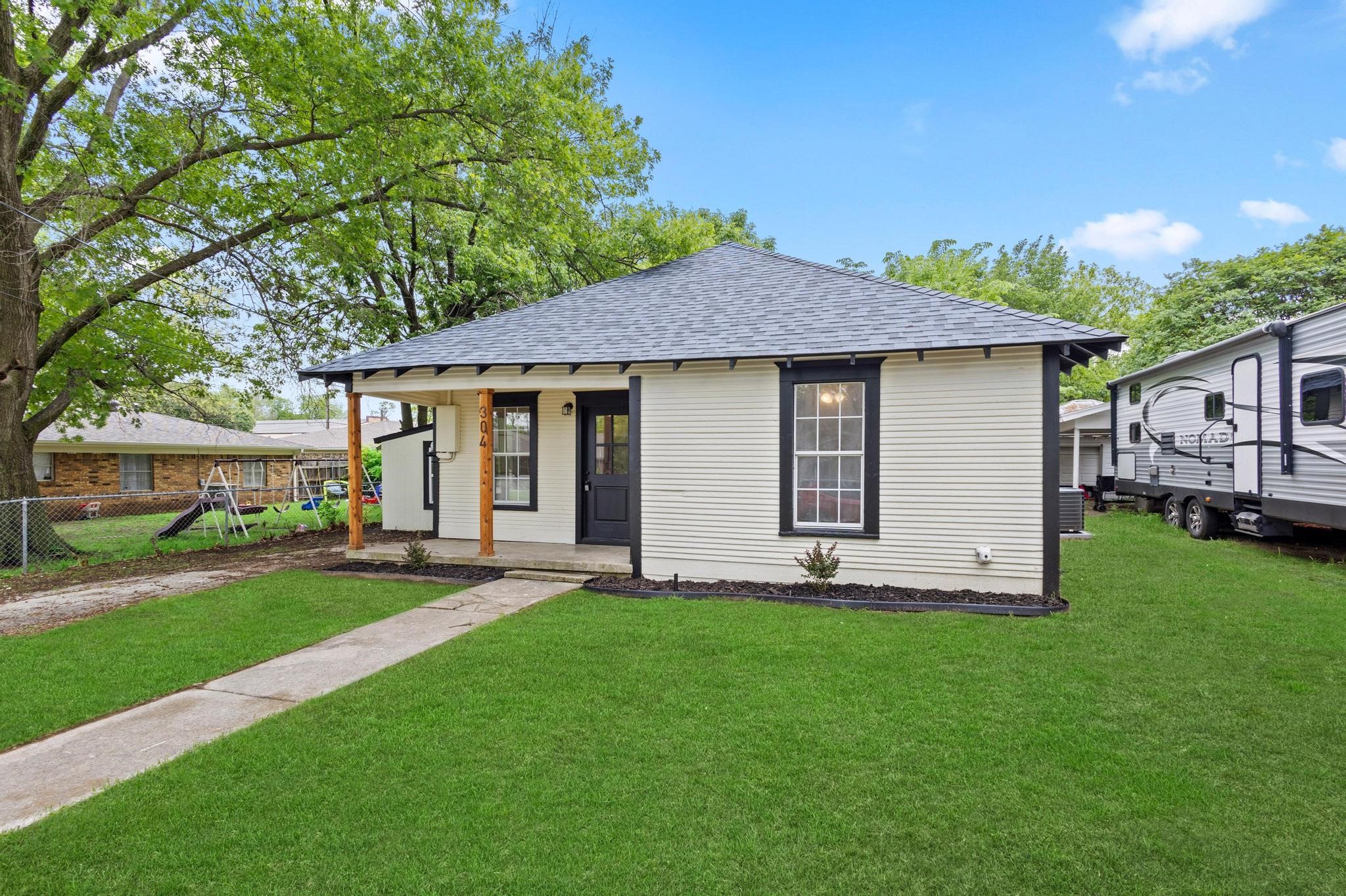 304 Otis Street Whitesboro TX 76273