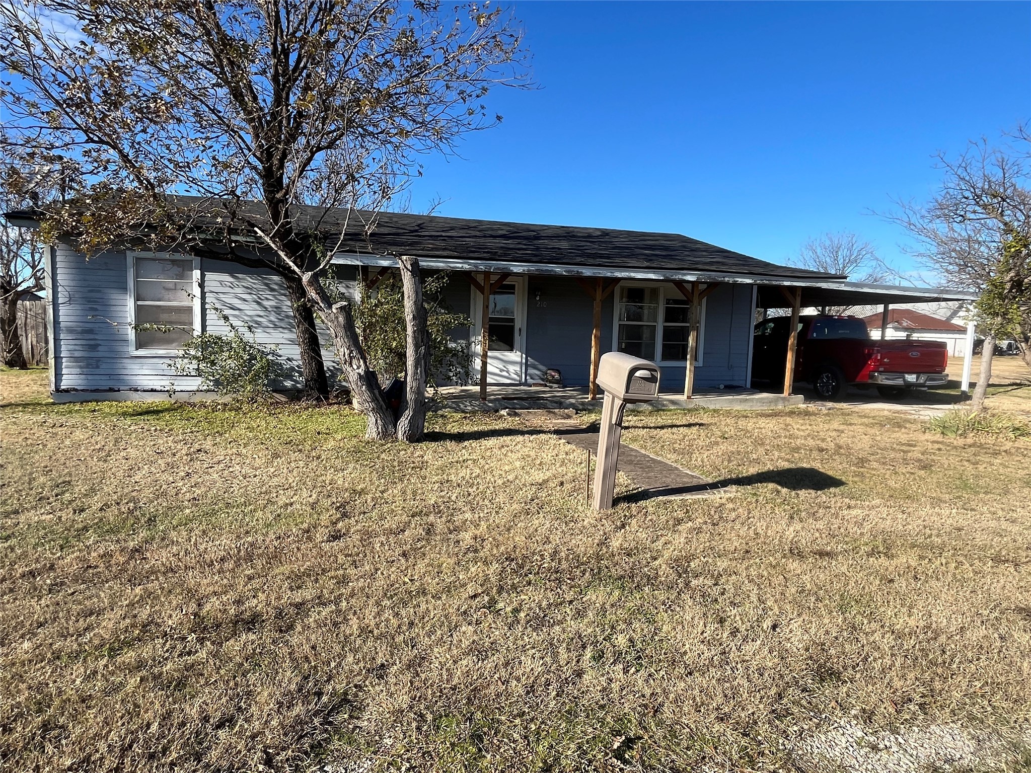 210 Colorado W Millsap TX 76066
