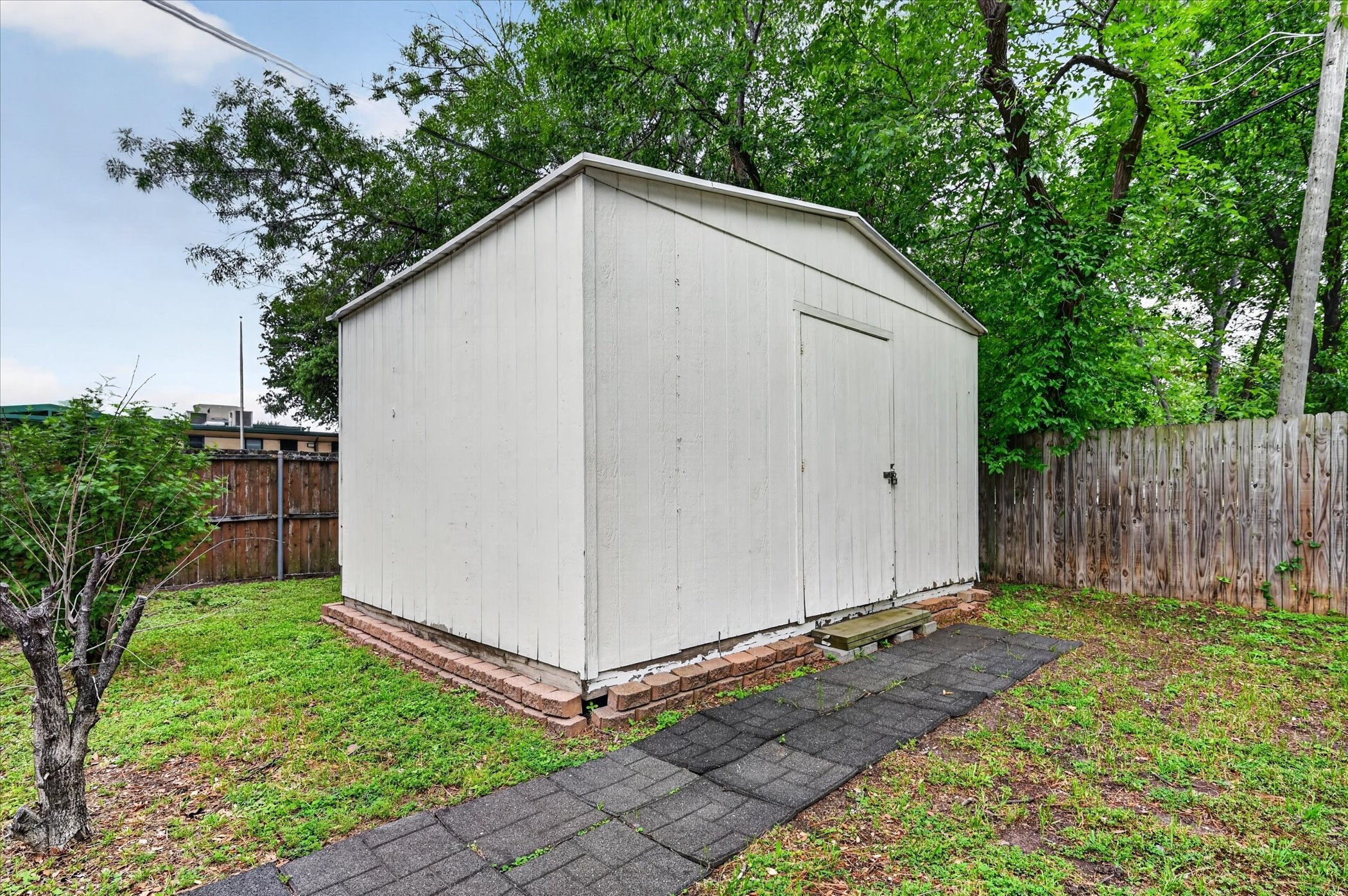1603 William Brewster Street Irving TX 75061