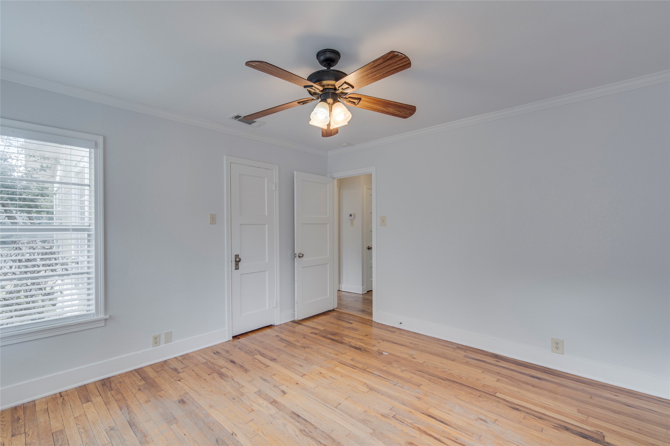 1033 E Elm Street Hillsboro TX 76645