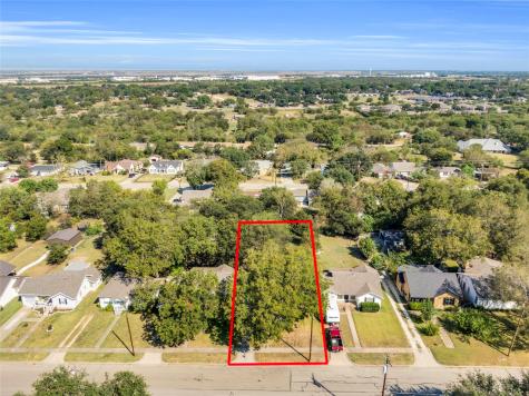 1033 E Elm Street Hillsboro TX 76645
