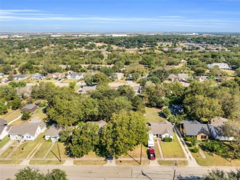 1033 E Elm Street Hillsboro TX 76645