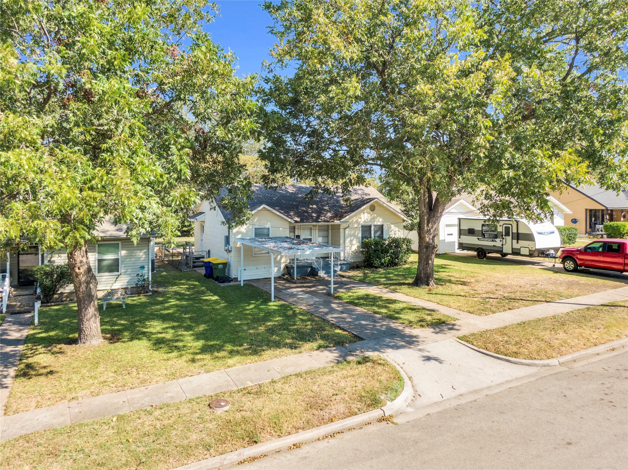 1033 E Elm Street Hillsboro TX 76645