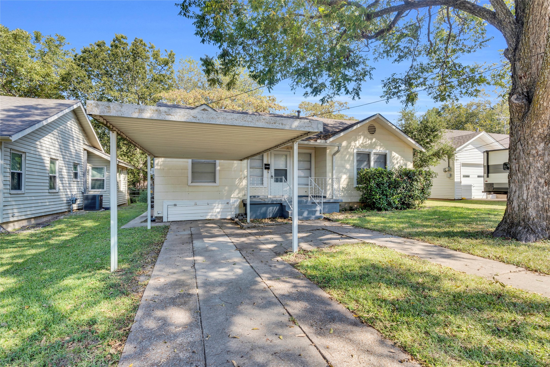 1033 E Elm Street Hillsboro TX 76645