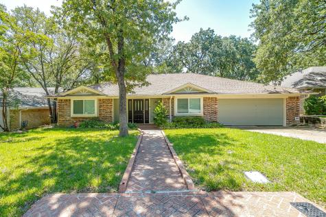 5704 Firewood Drive Arlington TX 76016