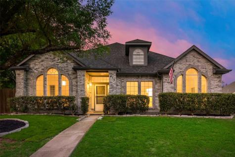 813 Woodridge Drive Desoto TX 75115